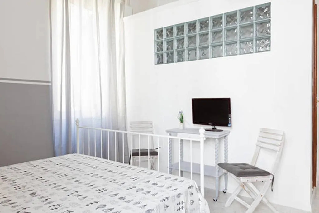 Domus Merulana Bed And Breakfast Roma İtalya